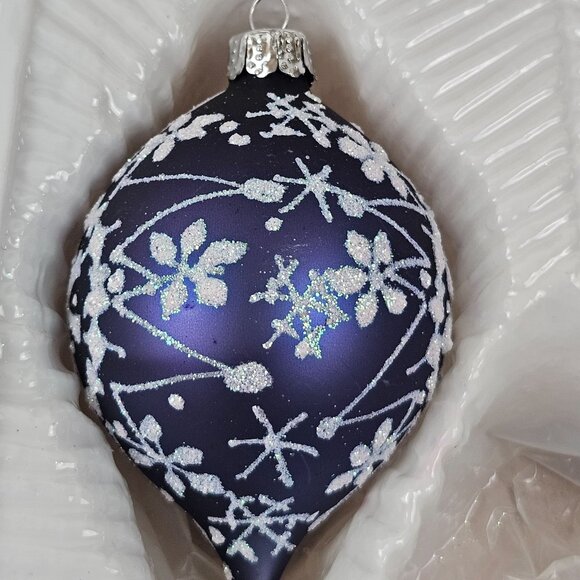 Commodore Ornaments Christmas Classics Blue White Glitter Snowflakes Vintage - Picture 7 of 12